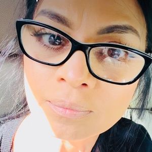 Meet your Posher, Debra